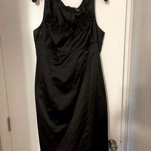 Like new!! White House Black Market Black Satin Sheath Dress